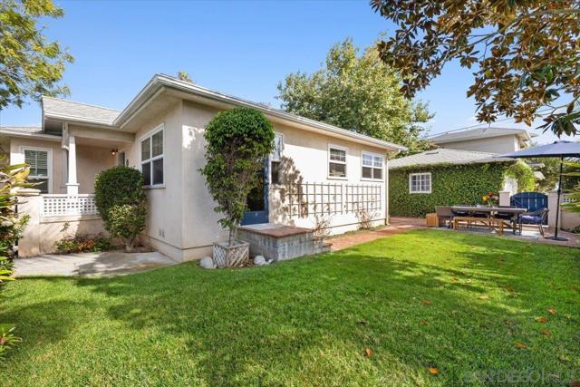 903 Moana Dr, San Diego CA: https://media.crmls.org/mediaz/1d10c61f-c129-43ff-847b-0edbbf5b0e2f.jpg