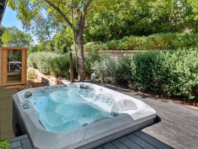 20790 Fortuna Del Norte, Escondido CA: https://media.crmls.org/mediaz/1d116d38-a942-4e49-9101-4dba876144c4.jpg