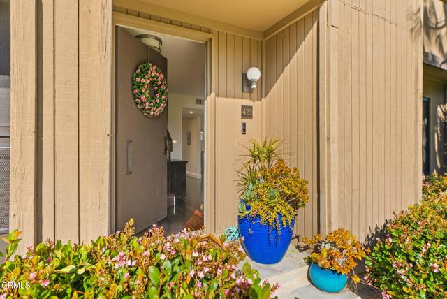 Detail Gallery Image 3 of 30 For 423 W Walnut St, Pasadena,  CA 91103 - 3 Beds | 2/1 Baths