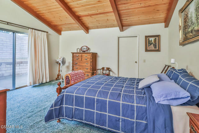 11820 Doral Avenue, Porter Ranch CA: https://media.crmls.org/mediaz/1d11a26e-cb52-412b-8573-33641ac6fbab.jpg
