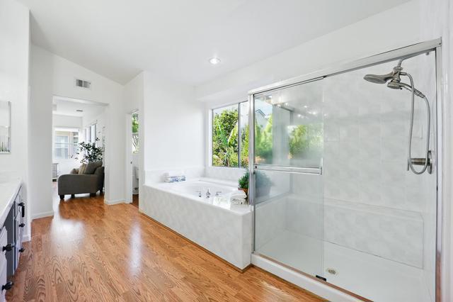 4038 Emerald Isle Lane, San Jose CA: https://media.crmls.org/mediaz/1d11d43d-9713-4ccf-a49f-0a40e9e200d7.jpg