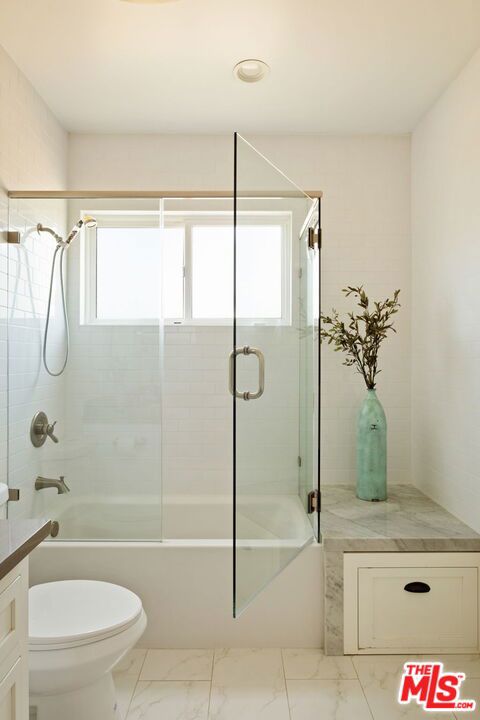 2468 Wellesley Avenue, Los Angeles CA: https://media.crmls.org/mediaz/1d138755-2f0a-4212-910c-43f9c3a8ba10.jpg