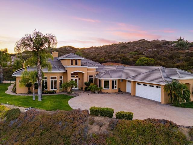 2772 Firebrand Drive, Alpine CA: https://media.crmls.org/mediaz/1d155f18-0b1a-4b72-a64f-77f305b7c7d4.jpg