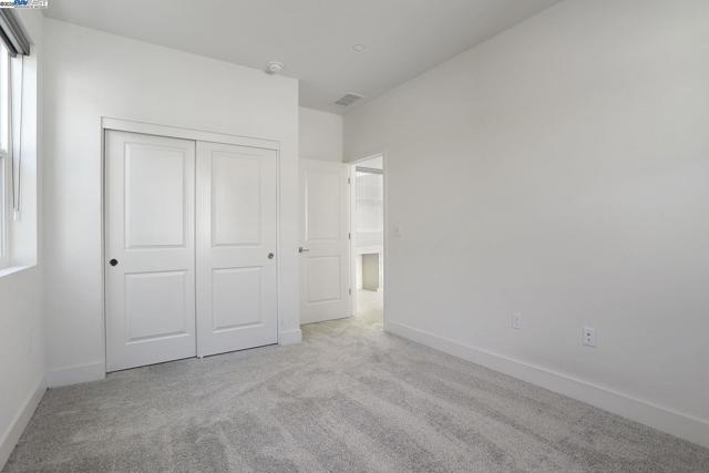 2208 Daimler St, Lathrop CA: https://media.crmls.org/mediaz/1d16040e-ac95-472e-9d3b-e60dfe9d9228.jpg