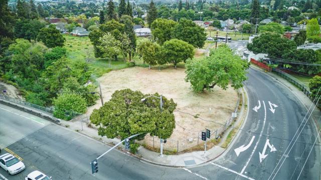 1399 A Street, Hayward CA: https://media.crmls.org/mediaz/1d164a38-4431-49c6-bccb-28cfb23e63f4.jpg