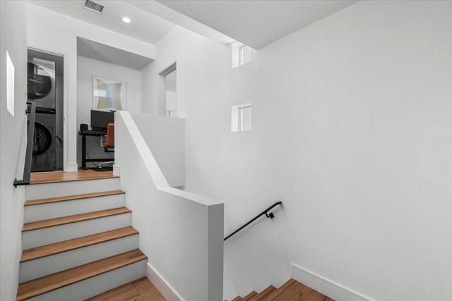 252 Breeze Loop, Palm Springs CA: https://media.crmls.org/mediaz/1d168a76-775c-422d-bf64-2cb06be80414.jpg