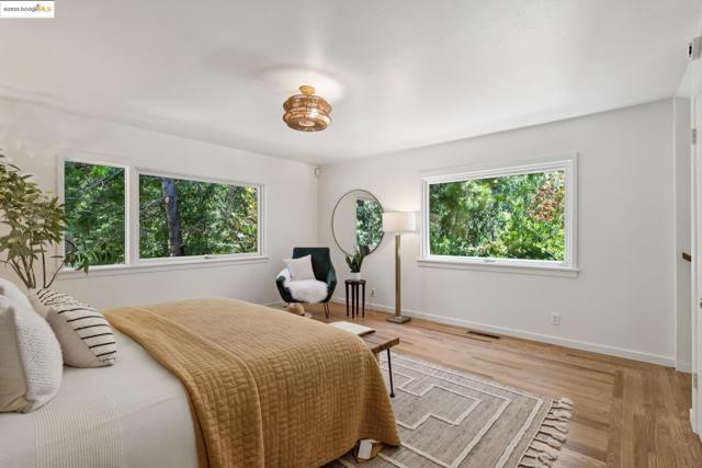39 Norwood Ave, Kensington CA: https://media.crmls.org/mediaz/1d16a5b0-5dac-42ef-8cb6-2378d4ae0d77.jpg