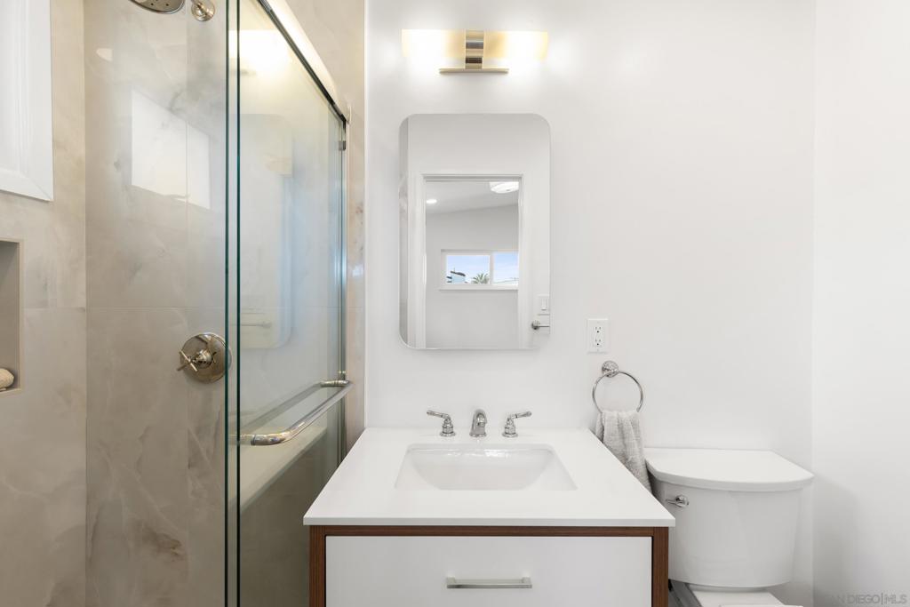 8851 Geraldine Ave - photo 15