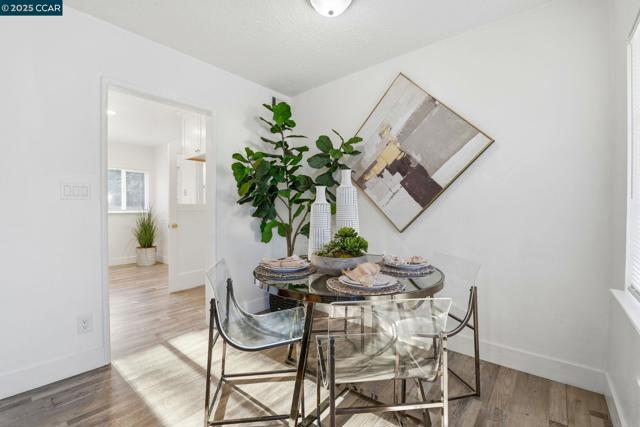 1035 Orange st, Concord CA: https://media.crmls.org/mediaz/1d170fc1-e7ac-45a8-a7d1-596c7b40d126.jpg