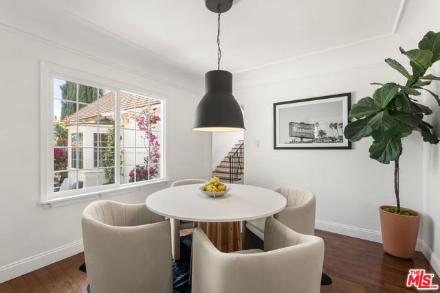 6475 San Marco Circle, Los Angeles CA: https://media.crmls.org/mediaz/1d17b339-4500-49d6-9ead-f73ef6b3b22f.jpg
