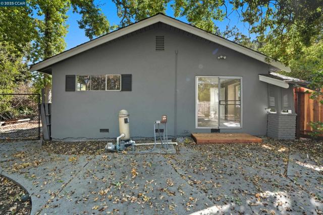 1016 Stone Valley Rd, Alamo CA: https://media.crmls.org/mediaz/1d18e4b2-2198-4b6a-863c-74d7e49decb0.jpg