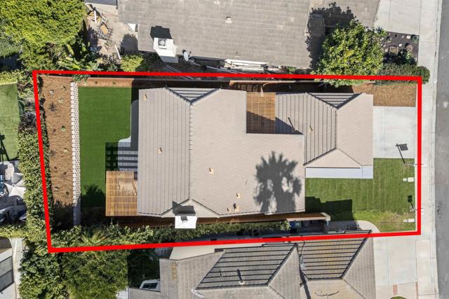 Detail Gallery Image 5 of 44 For 3936 Ambervale Ter, San Diego,  CA 92130 - 3 Beds | 2/1 Baths