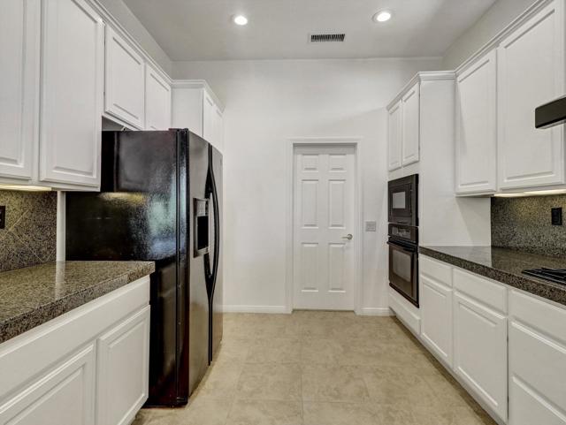 80418 Dumphries Court, Indio CA: https://media.crmls.org/mediaz/1d1a8df3-8043-4833-8b30-54529b4faef7.jpg