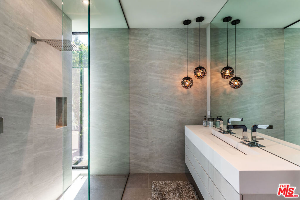 MLS #25520733 img 19