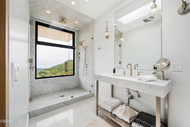 33433 Decker School Road, Malibu CA: https://media.crmls.org/mediaz/1d1c332b-64af-49b3-b480-3cfb3f9c9184.jpg