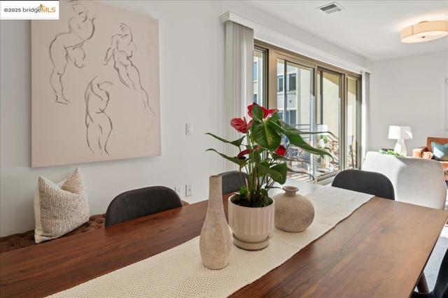 438 W Grand Ave, Oakland CA: https://media.crmls.org/mediaz/1d1c5b58-4c01-4d48-bce1-295eef92b704.jpg