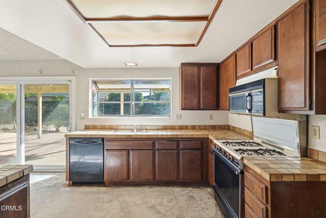 Detail Gallery Image 13 of 38 For 295 E Blue Mountain Way, Claremont,  CA 91711 - 3 Beds | 2 Baths