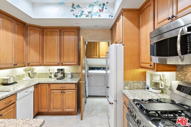 14630 Dickens Street, 105 photo 17