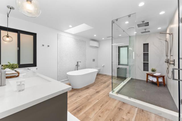 5186 Maynard Street, San Diego CA: https://media.crmls.org/mediaz/1d1e1301-3b32-45ec-b39e-521058d77ac5.jpg