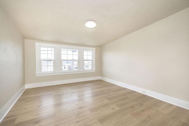 620 22nd Street, Richmond CA: https://media.crmls.org/mediaz/1d2078e2-87e1-4f36-8a81-d870d9f7a3f2.jpg