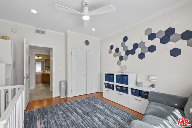 11737 Darlington Avenue, Los Angeles CA: https://media.crmls.org/mediaz/1d22f12d-d6be-40c3-a35b-e296ef474d07.jpg