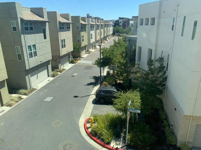 5808 Nugget Way, Dublin CA: https://media.crmls.org/mediaz/1d234eb5-cf3d-4e9f-9044-55025c5ce58b.jpg
