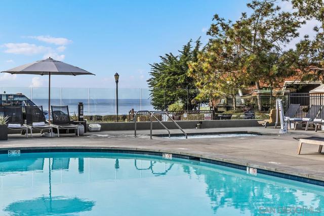 1562 Camino Del Mar, Del Mar CA: https://media.crmls.org/mediaz/1d236462-e763-4b26-92a8-d8567c95f1d6.jpg