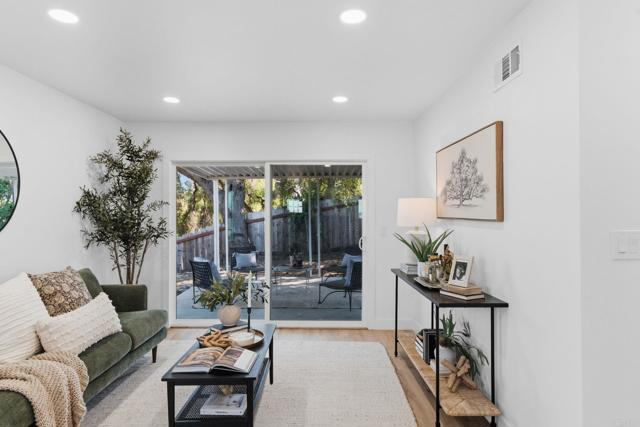 Detail Gallery Image 10 of 23 For 6729 Mezin Way, San Diego,  CA 92114 - 4 Beds | 1/1 Baths