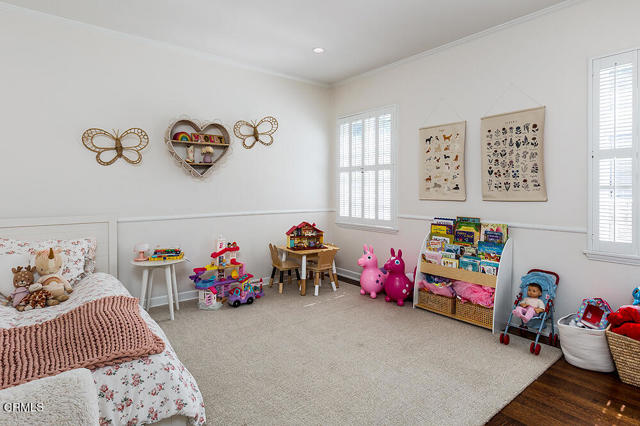 185 Glen Summer Road, Pasadena CA: https://media.crmls.org/mediaz/1d241b99-a9c5-4bee-8fba-53e9956c9698.jpg