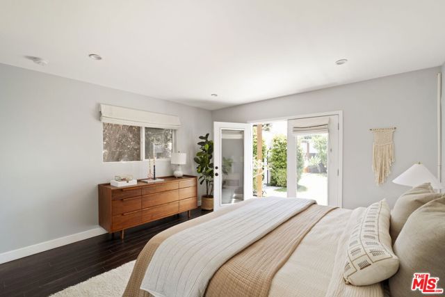 2907 Potomac Avenue, Los Angeles CA: https://media.crmls.org/mediaz/1d24a2d3-cd26-40dc-859f-15cacedb1271.jpg
