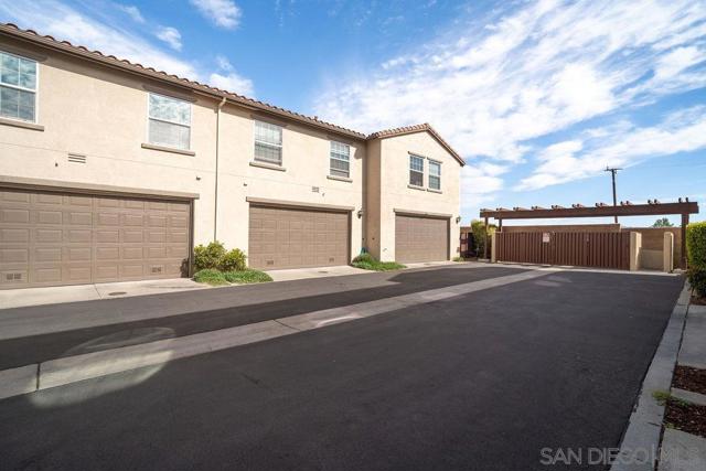 41880 Davenport Way, Murrieta, California 92562, 3 Bedrooms Bedrooms, ,2 BathroomsBathrooms,Townhouse,For Sale,Davenport Way,240028976SD