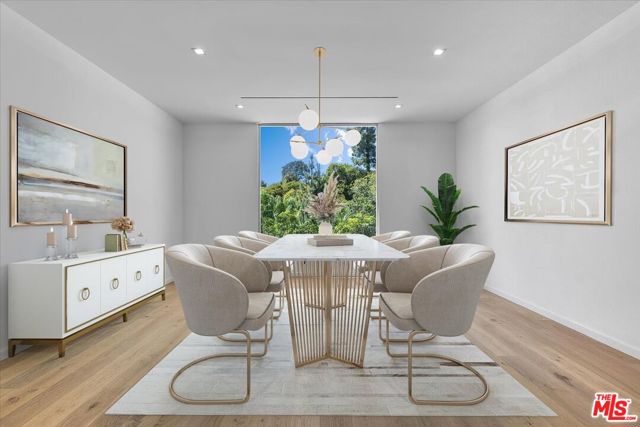 1836 Loma Vista Drive, Beverly Hills CA: https://media.crmls.org/mediaz/1d2576a7-765c-4410-aca5-806108434c46.jpg