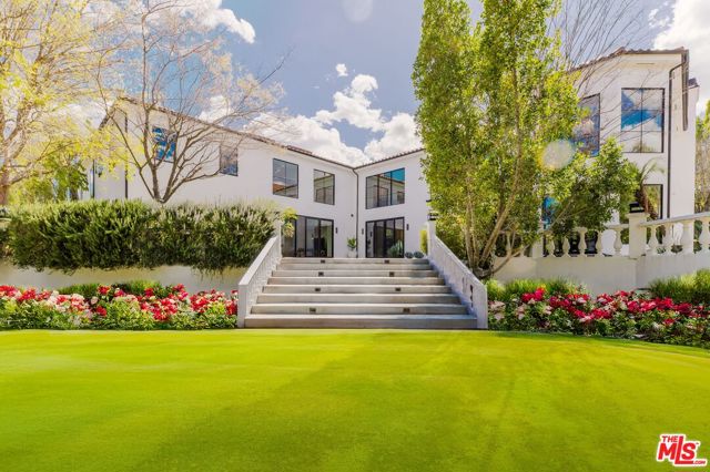 5192 Parkway Calabasas, Calabasas CA: https://media.crmls.org/mediaz/1d259169-c10f-49d1-9dbc-9d27f8e0f059.jpg