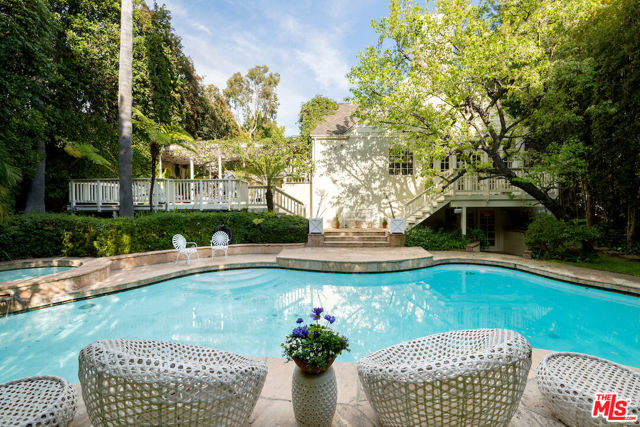 601 Woodruff Avenue, Los Angeles CA: https://media.crmls.org/mediaz/1d25c9f8-c496-4e20-9bfb-07ee0c25f100.jpg