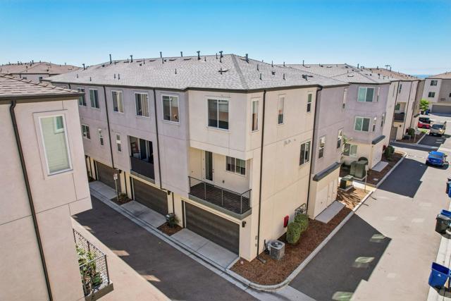 Image 38 of 50 For 5265 Beachfront Cove Street