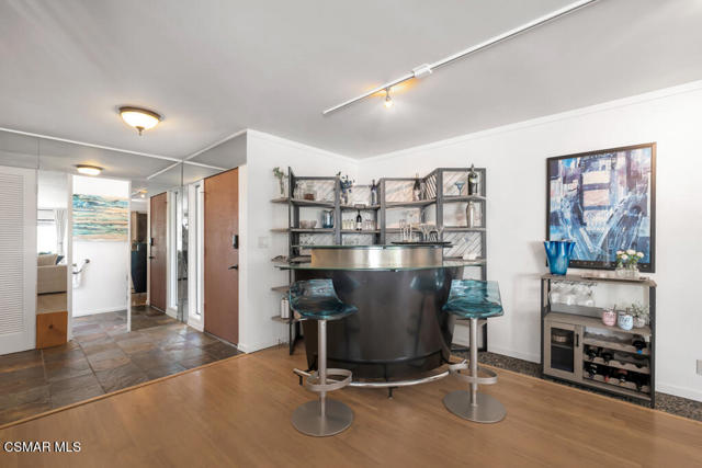 1218 S Westlake Boulevard, Westlake Village CA: https://media.crmls.org/mediaz/1d26cec6-e913-4bcf-a6cd-4ea96b2c30ff.jpg