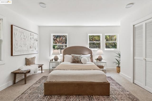 3176 Jordan Rd, Oakland CA: https://media.crmls.org/mediaz/1d29612b-b49c-4a6a-b60c-5c78f5120fa9.jpg