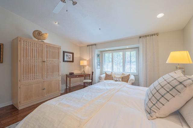 25547 Meadowview Circle,  CA: https://media.crmls.org/mediaz/1d2b631f-c147-423c-b326-d4cf1ef6108f.jpg