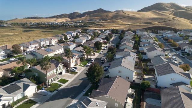 1112 Park West Drive, Pittsburg CA: https://media.crmls.org/mediaz/1d2be4a1-502d-41a7-b62f-97de9e599029.jpg