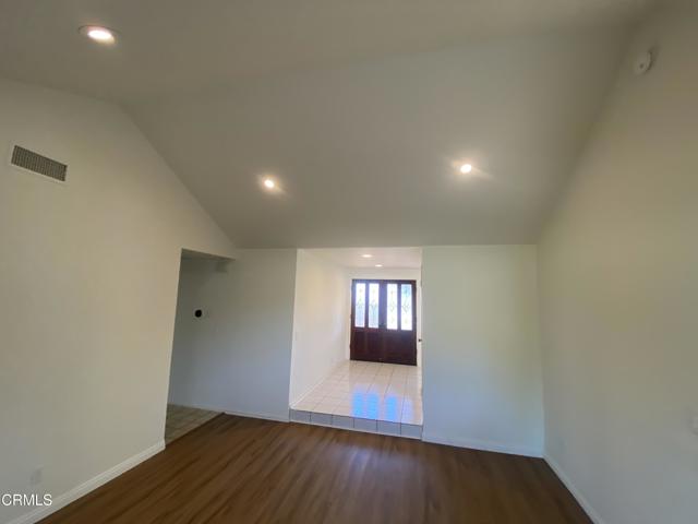 Detail Gallery Image 6 of 27 For 3 Venus St, Thousand Oaks,  CA 91360 - 4 Beds | 2 Baths