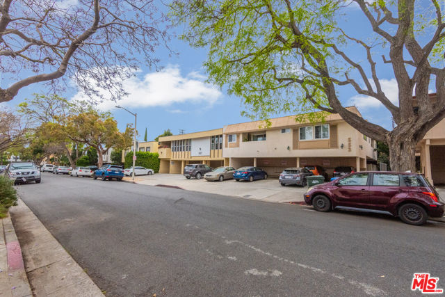 553 Flores Street, West Hollywood, California 90048, ,Multi-Family,For Sale,Flores,24395707