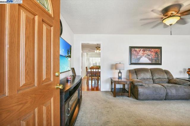 46 E Thirteenth St, Antioch CA: https://media.crmls.org/mediaz/1d2d1de9-c09d-42a7-b01d-97e02641b92e.jpg