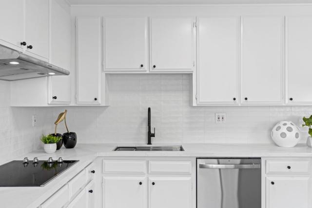 112 Galewood Circle, San Francisco CA: https://media.crmls.org/mediaz/1d2d930c-6cb7-41e0-a108-aac759357ccb.jpg