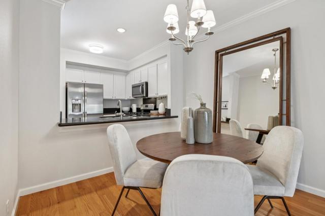 600 Willow Road, Menlo Park CA: https://media.crmls.org/mediaz/1d2da209-5843-4d96-aeb1-407d87a815ef.jpg