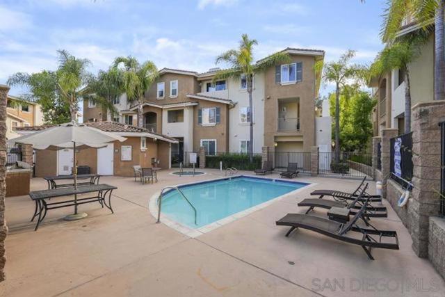 13051 Evening Creek Dr S, San Diego, California 92128, 2 Bedrooms Bedrooms, ,2 BathroomsBathrooms,Townhouse,For Sale,Evening Creek Dr S,240008381SD