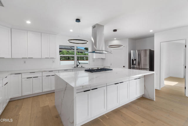 Detail Gallery Image 4 of 27 For 3880 Shadow Grove Rd, Pasadena,  CA 91107 - 3 Beds | 3/1 Baths