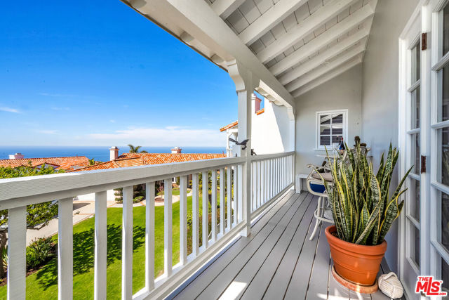 30963 Via La Cresta, Rancho Palos Verdes, California 90275, 4 Bedrooms Bedrooms, ,4 BathroomsBathrooms,Residential,Sold,Via La Cresta,25505459