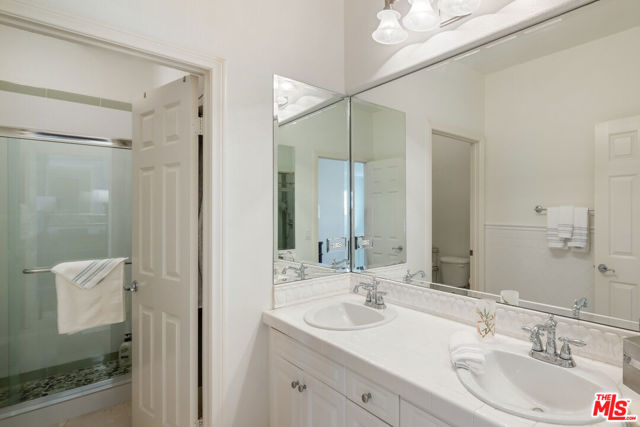26841 Greenleaf Court, Valencia CA: https://media.crmls.org/mediaz/1d2f9cdc-8a3e-49c8-879f-5098f6237e8d.jpg