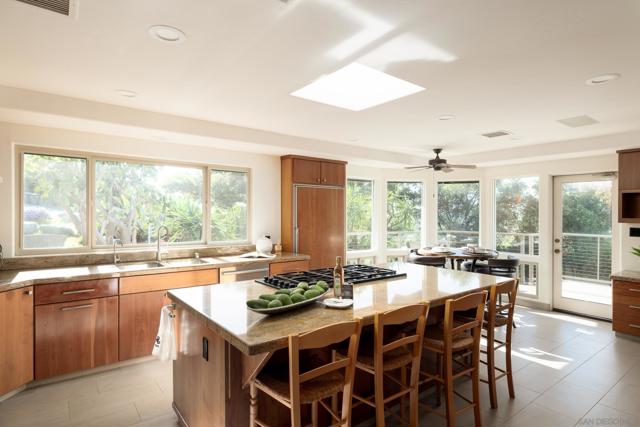 16204 Orchard Bend Rd, Poway CA: https://media.crmls.org/mediaz/1d30dd85-faa0-4a85-aa9b-3b671a956ac0.jpg