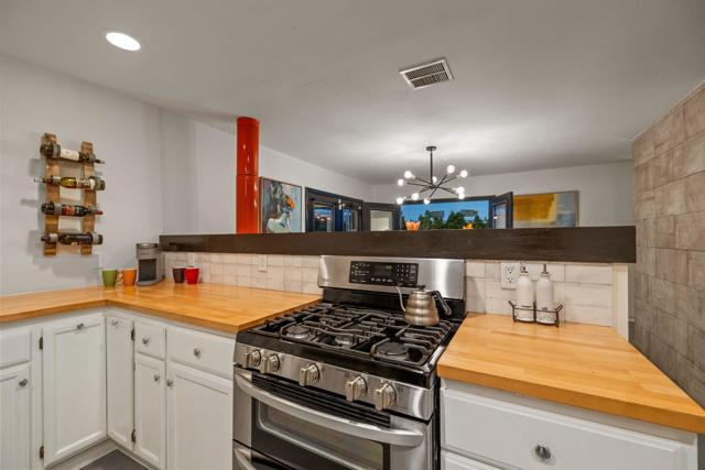 1862 N Nogales Way, Palm Springs CA: https://media.crmls.org/mediaz/1d30fc9e-a7d7-46fa-b311-93b1344893f8.jpg